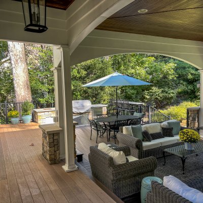 covered outdoor living area, East Hyde Park